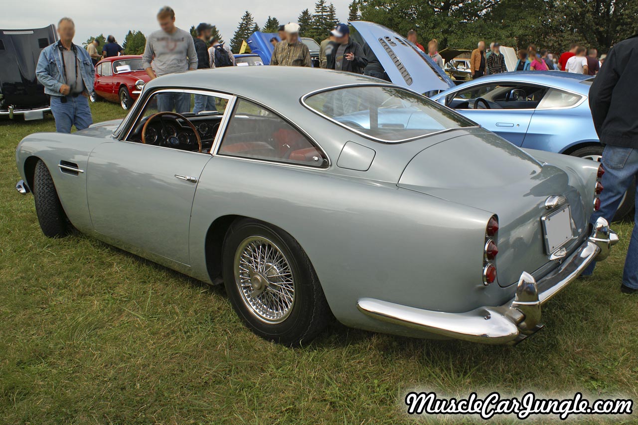 1962 Aston Martin DB4 Rear Left