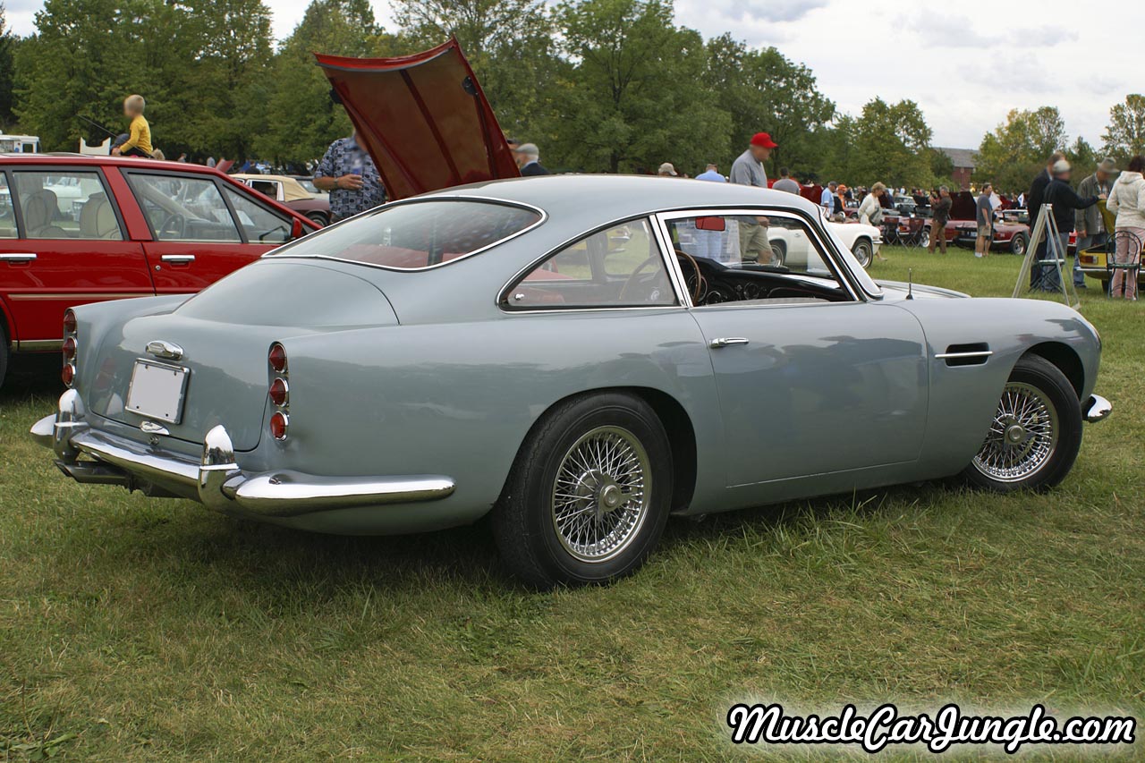 1962 Aston Martin DB4 Rear Right