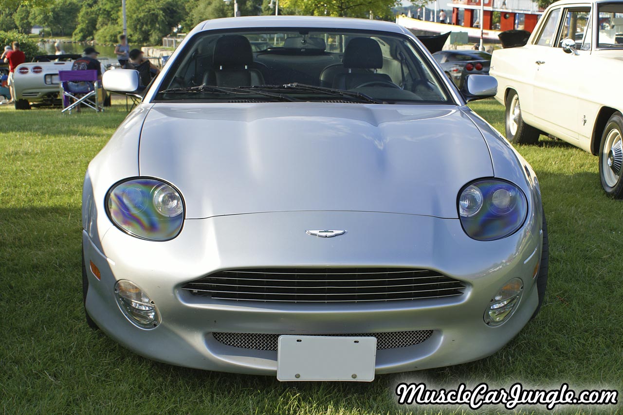 Aston Martin DB7 Vantage Front