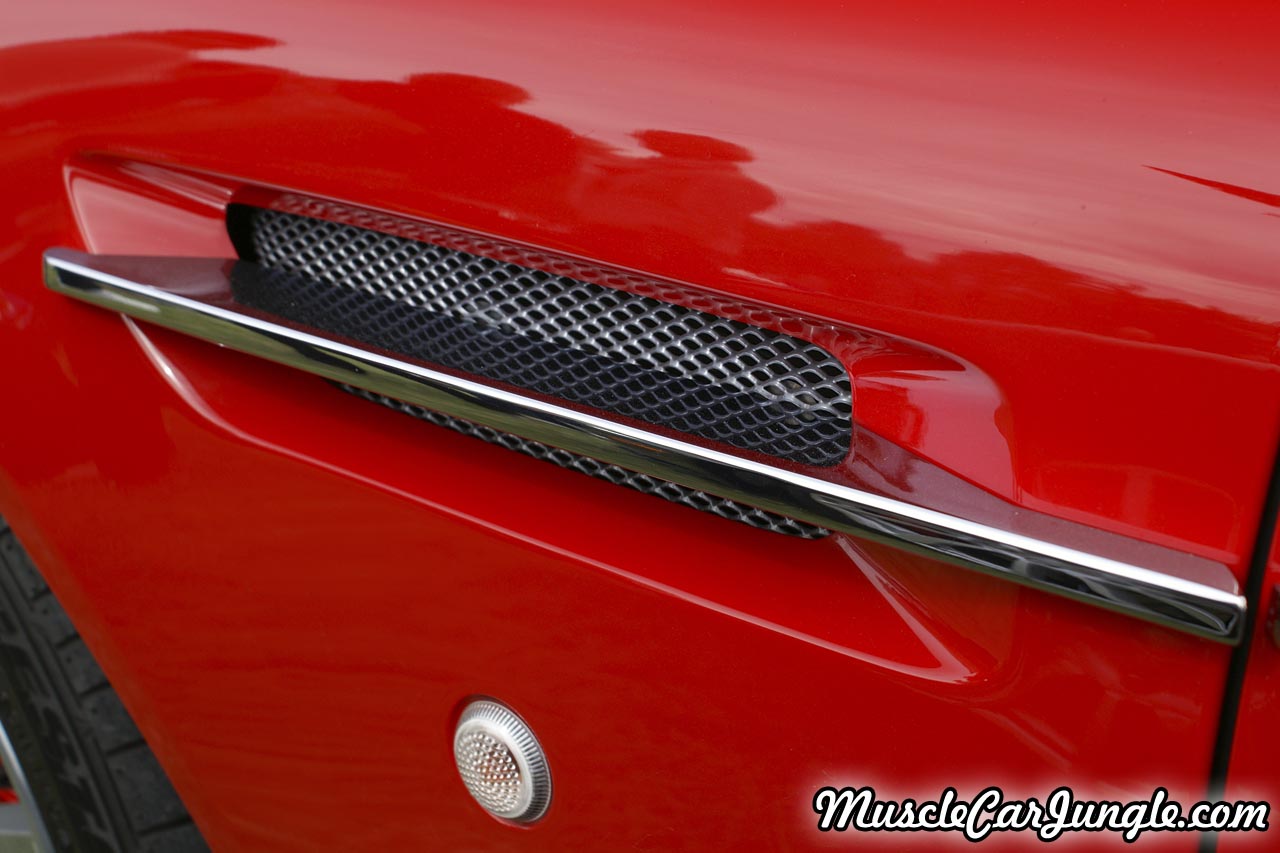 2007 DB9 Volante Fender Vent