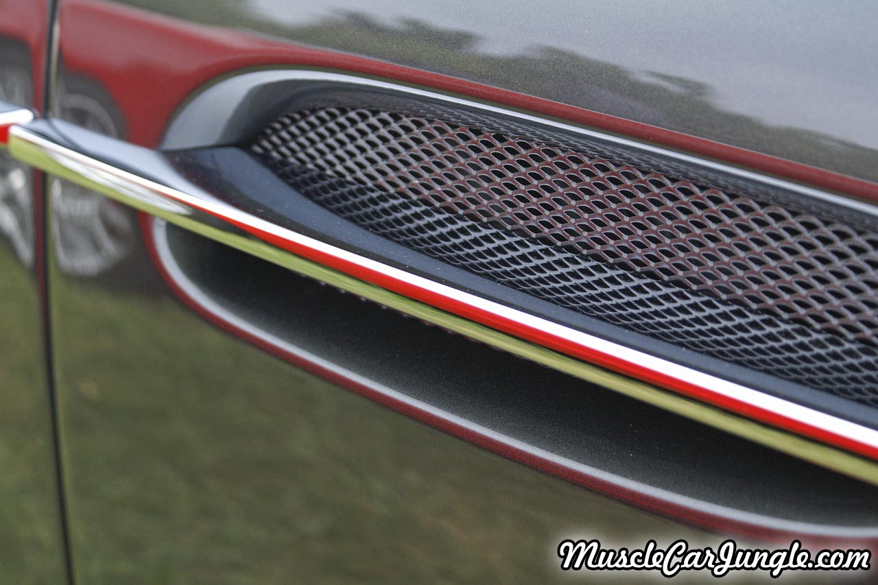 2006 Vanquish S Fender Vent