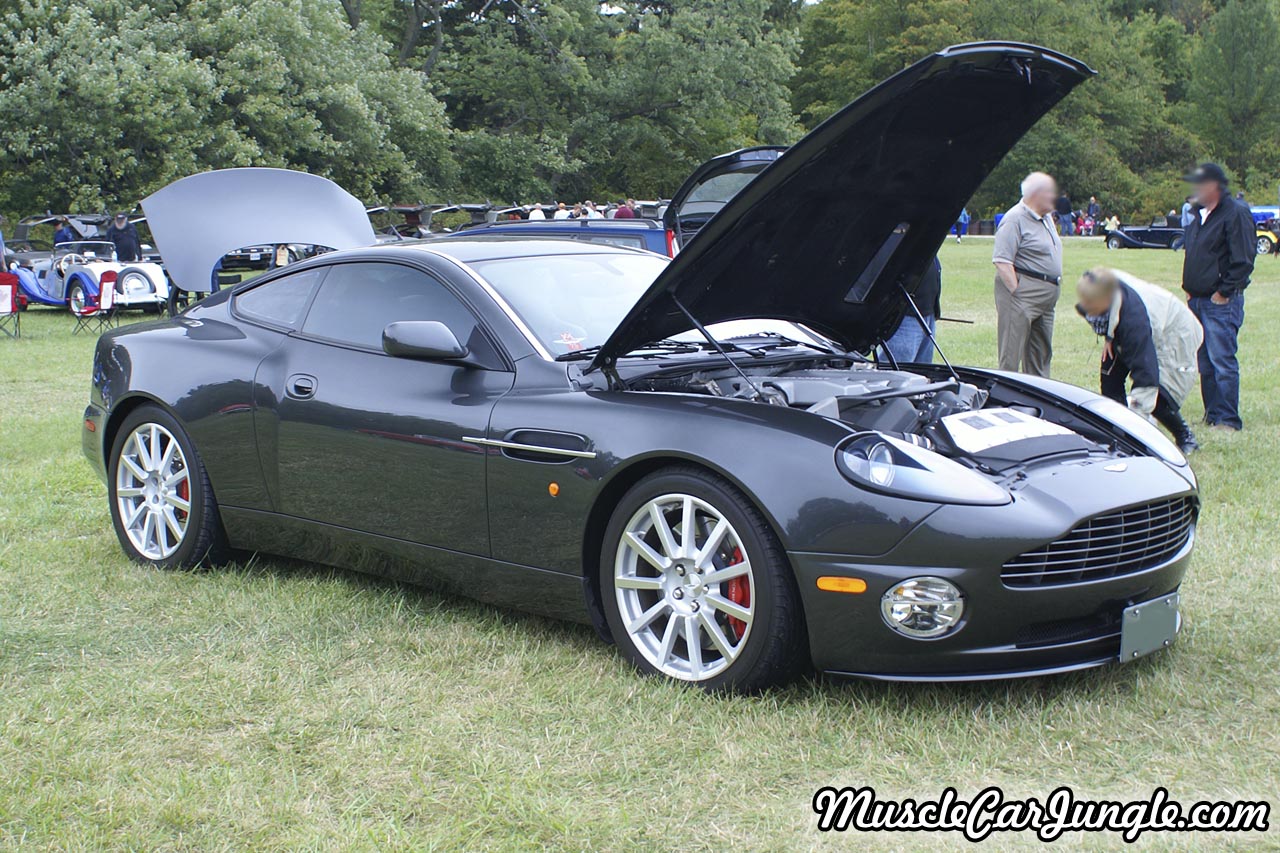 2006 Vanquish S Front Right
