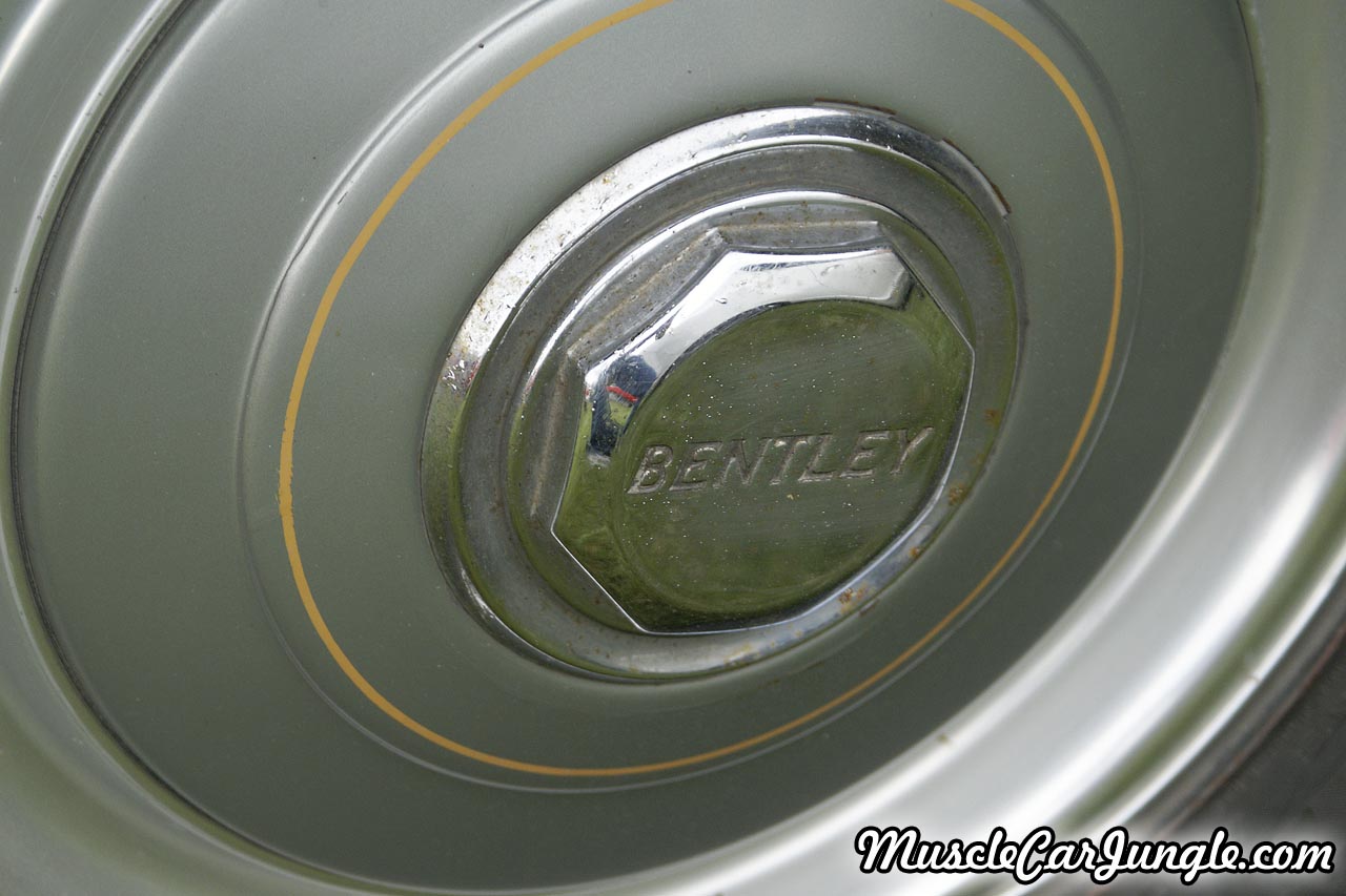 1952 MK VI Hubcap