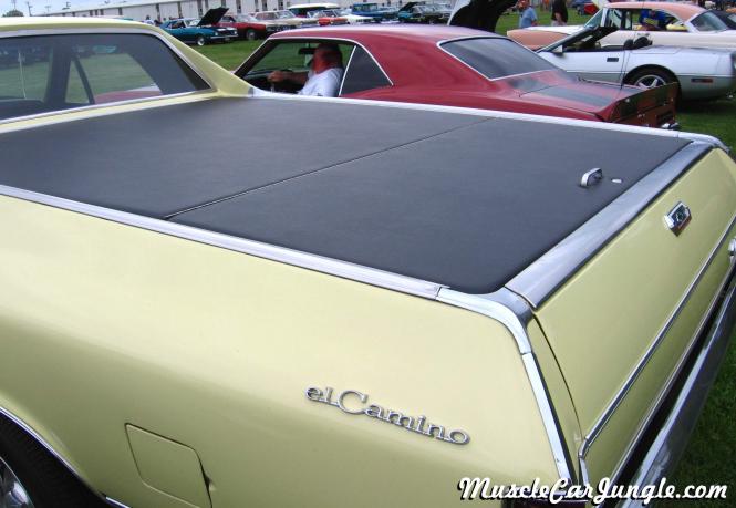 1968 El Camino Yellow Bed