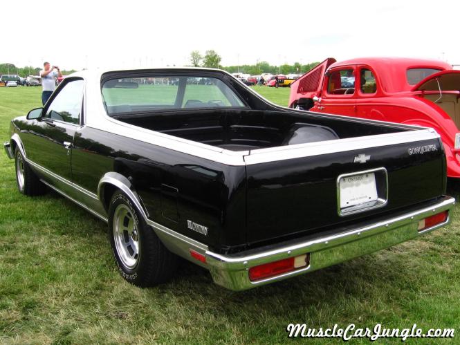 1984 El Camino Conquista Rear Side