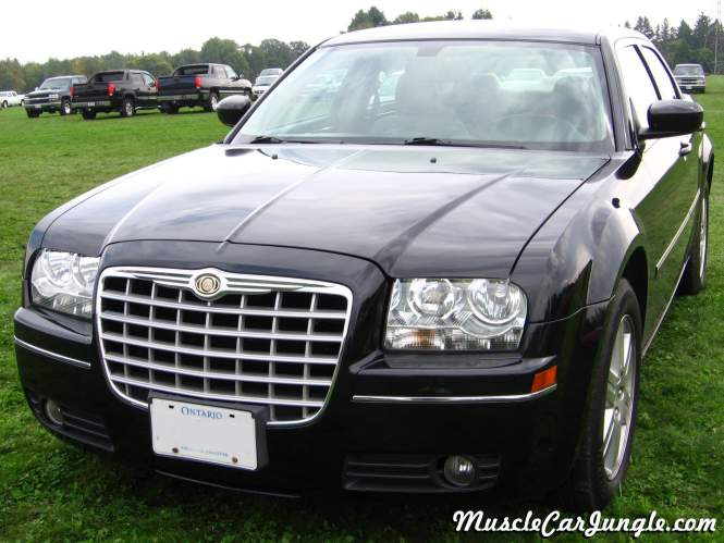 Chrysler 300 Limited AWD Front