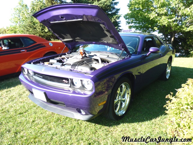 2010 Dodge Challenger Hemi RT Left Front