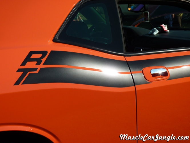 RT Challenger Hemi Side Stripe