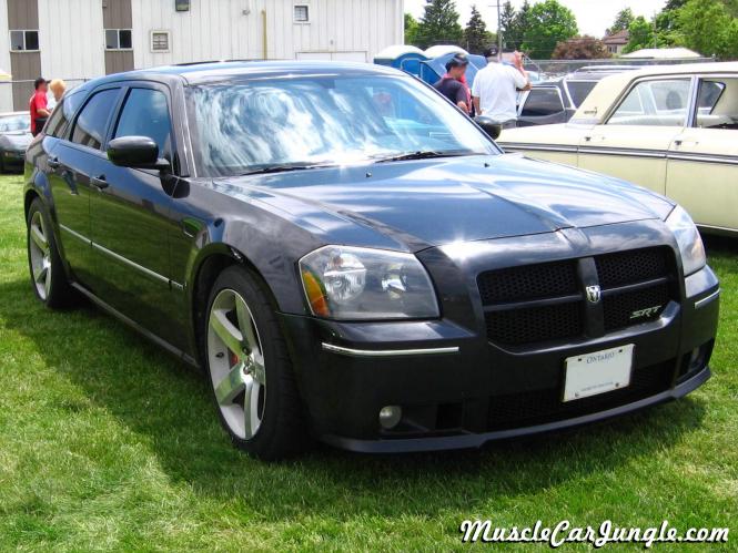 2006 Dodge Magnum SRT8 Front Right