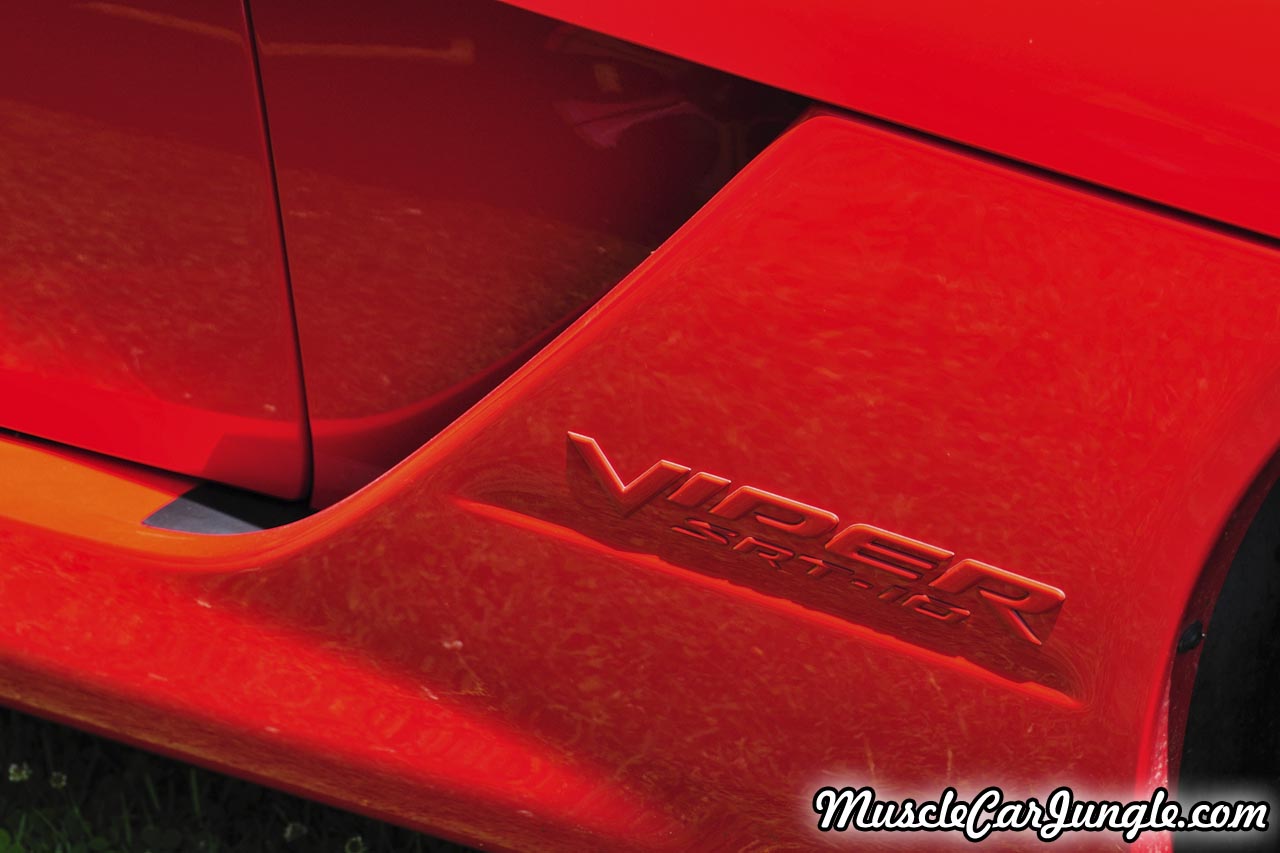 2005 SRT-10 Viper Fender Vent