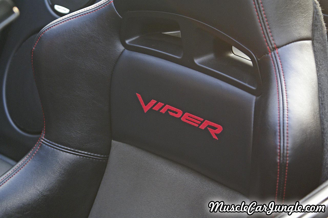 Red Viper SRT-10 Seat