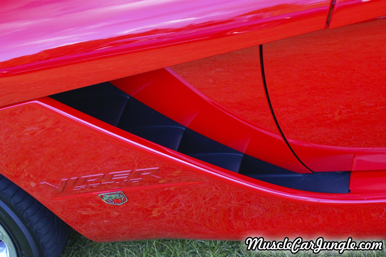 Red Viper SRT-10 Side Vent