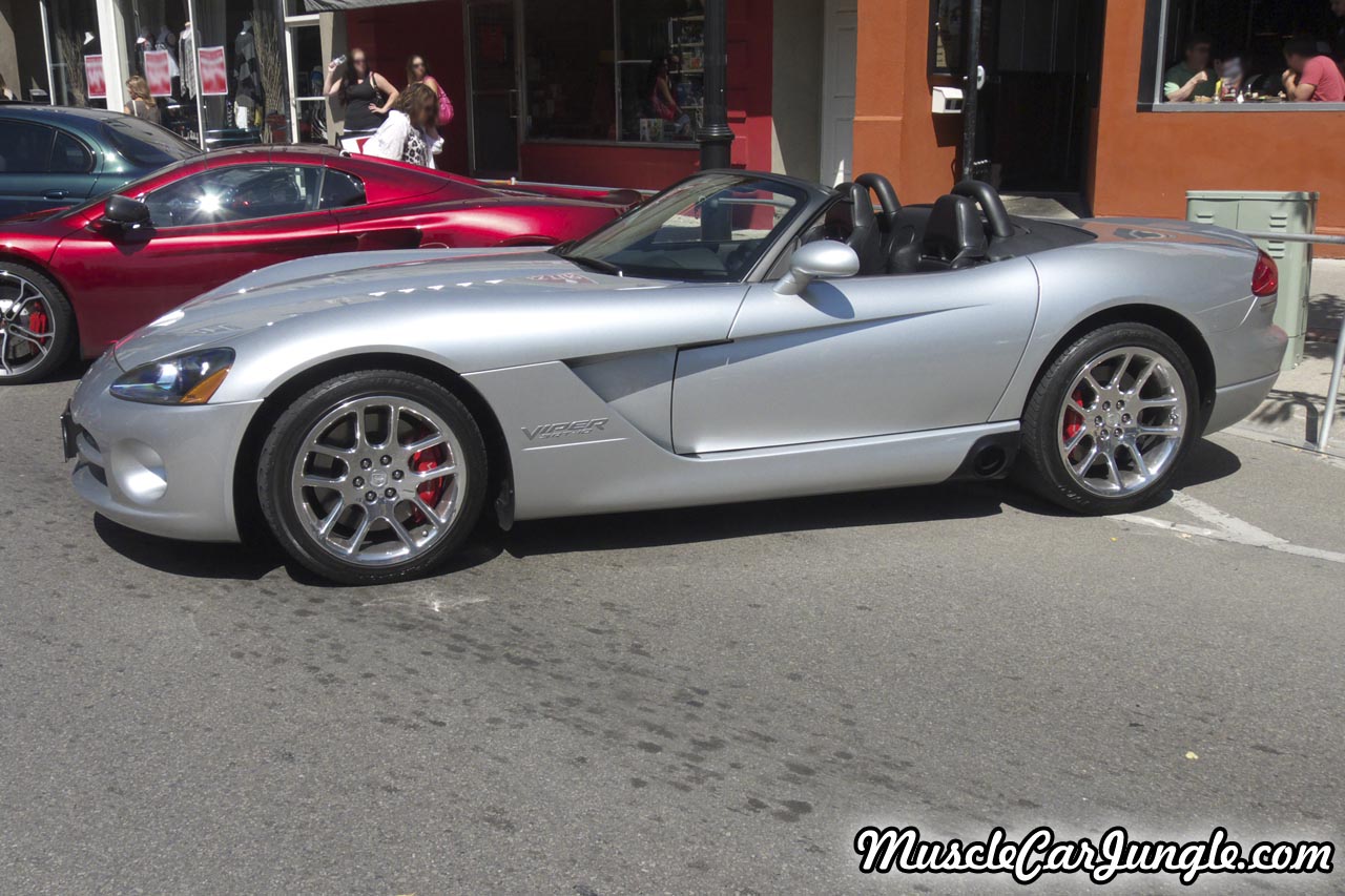 SRT-10 Viper Left Side