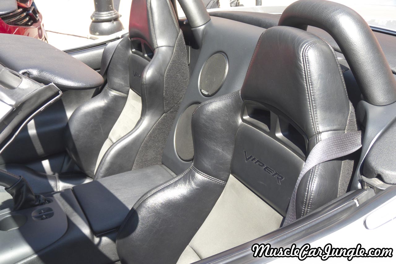 SRT-10 Viper Seats
