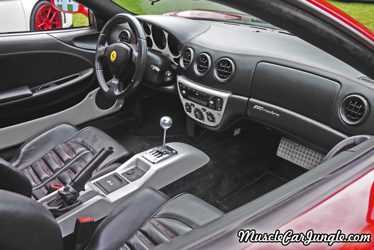 2000 360 Modena Interior