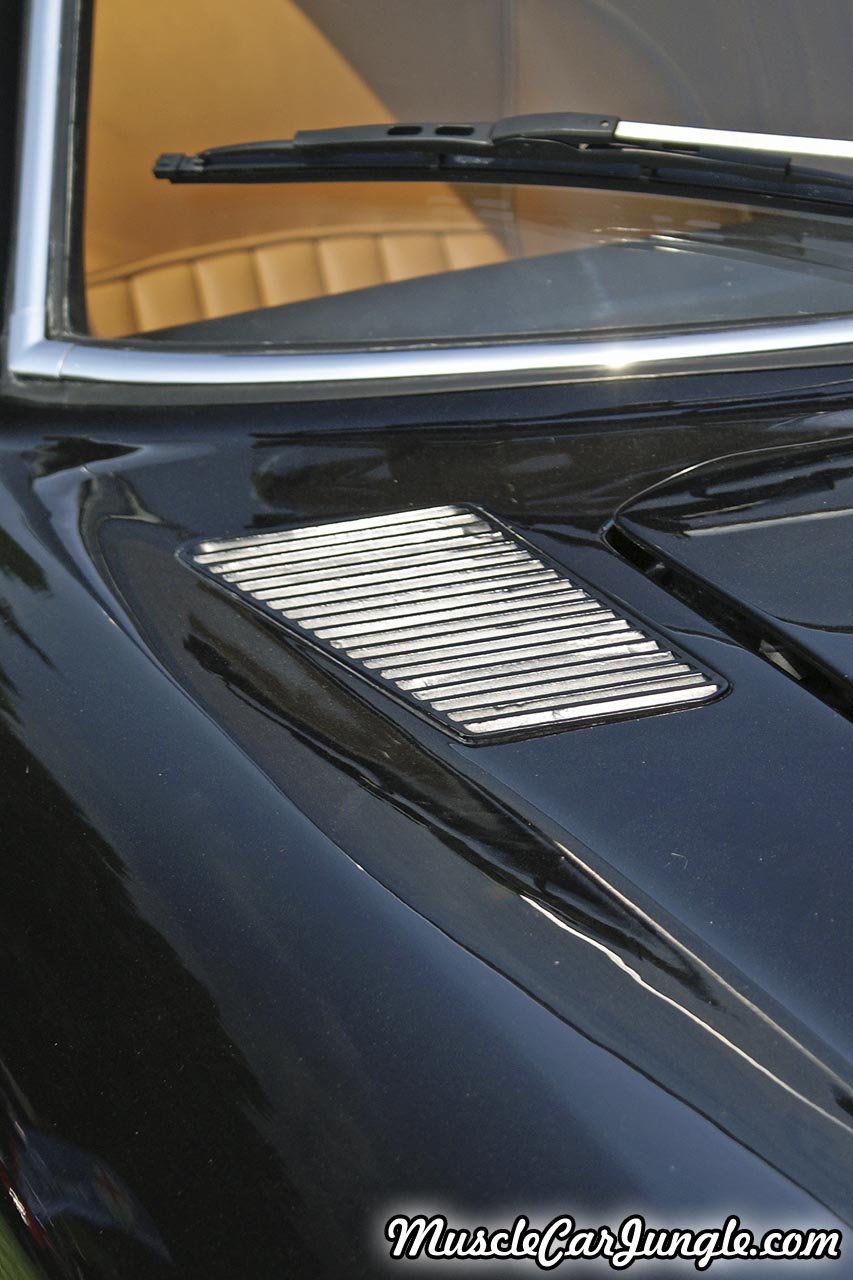 1969 Ferrari 365 GT 2+2 Fender Vent