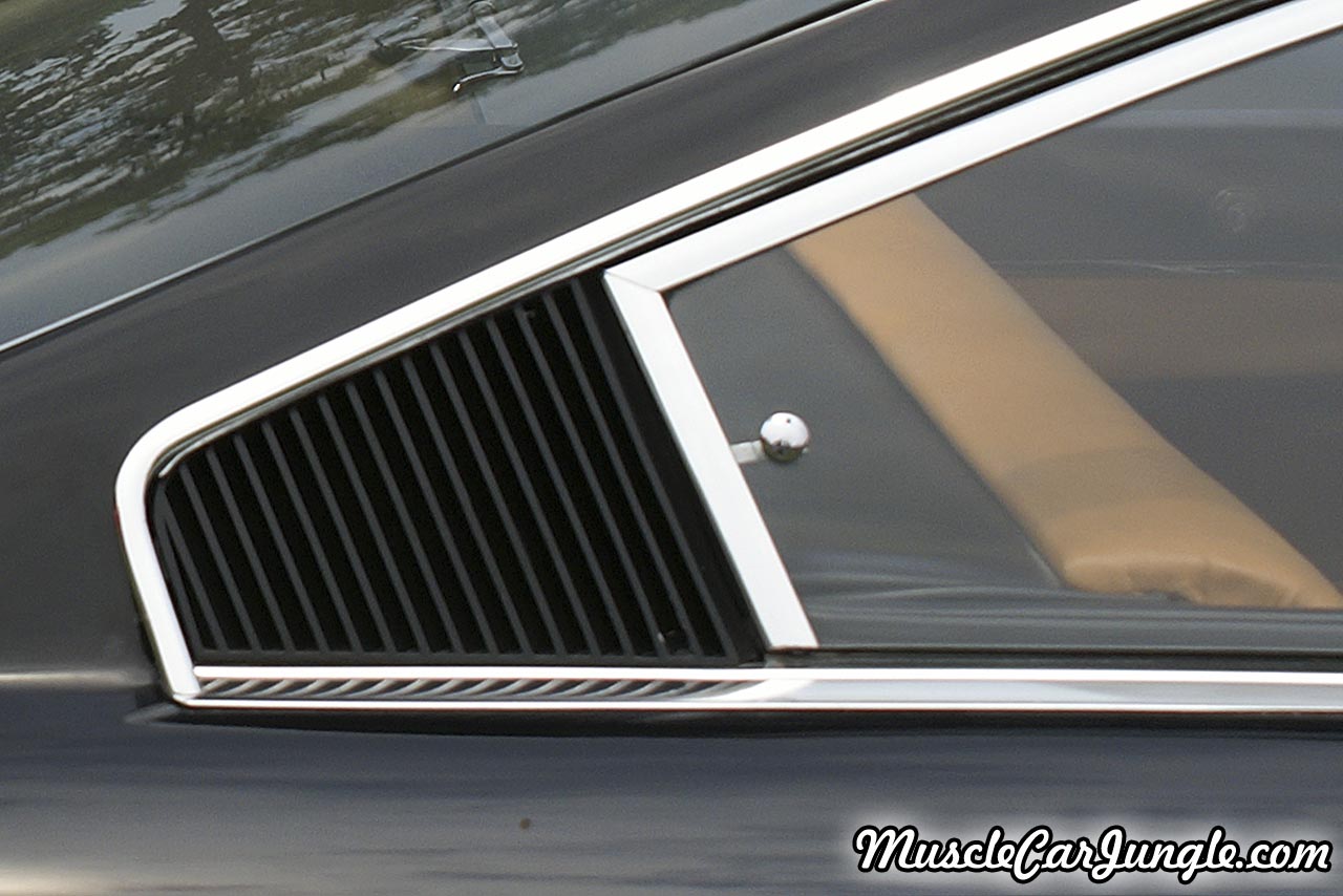 1969 Ferrari 365 GT 2+2 Quarter Window Vent