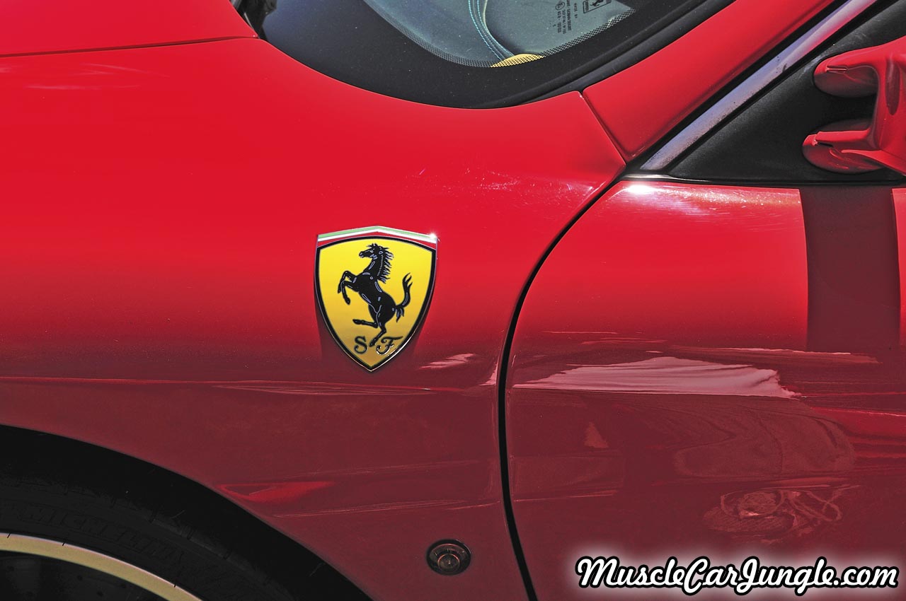 Red Ferrari F430 Spider Fender Crest