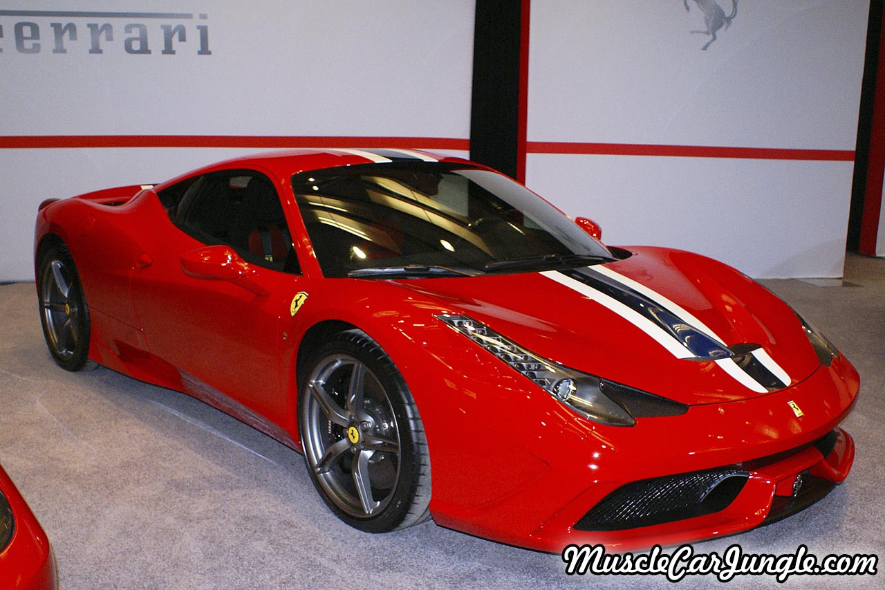 2014 458 Speciale Front Right