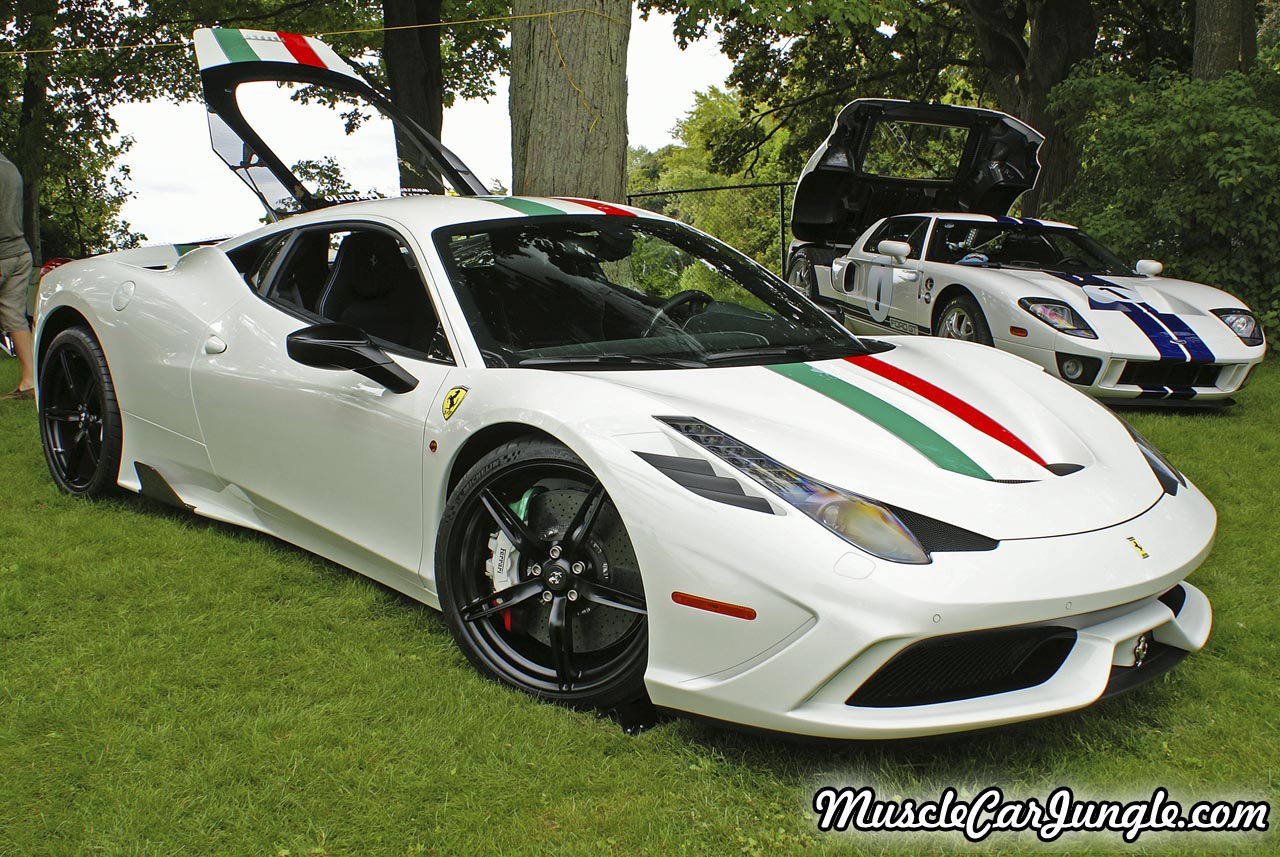 458 Speciale Front Right