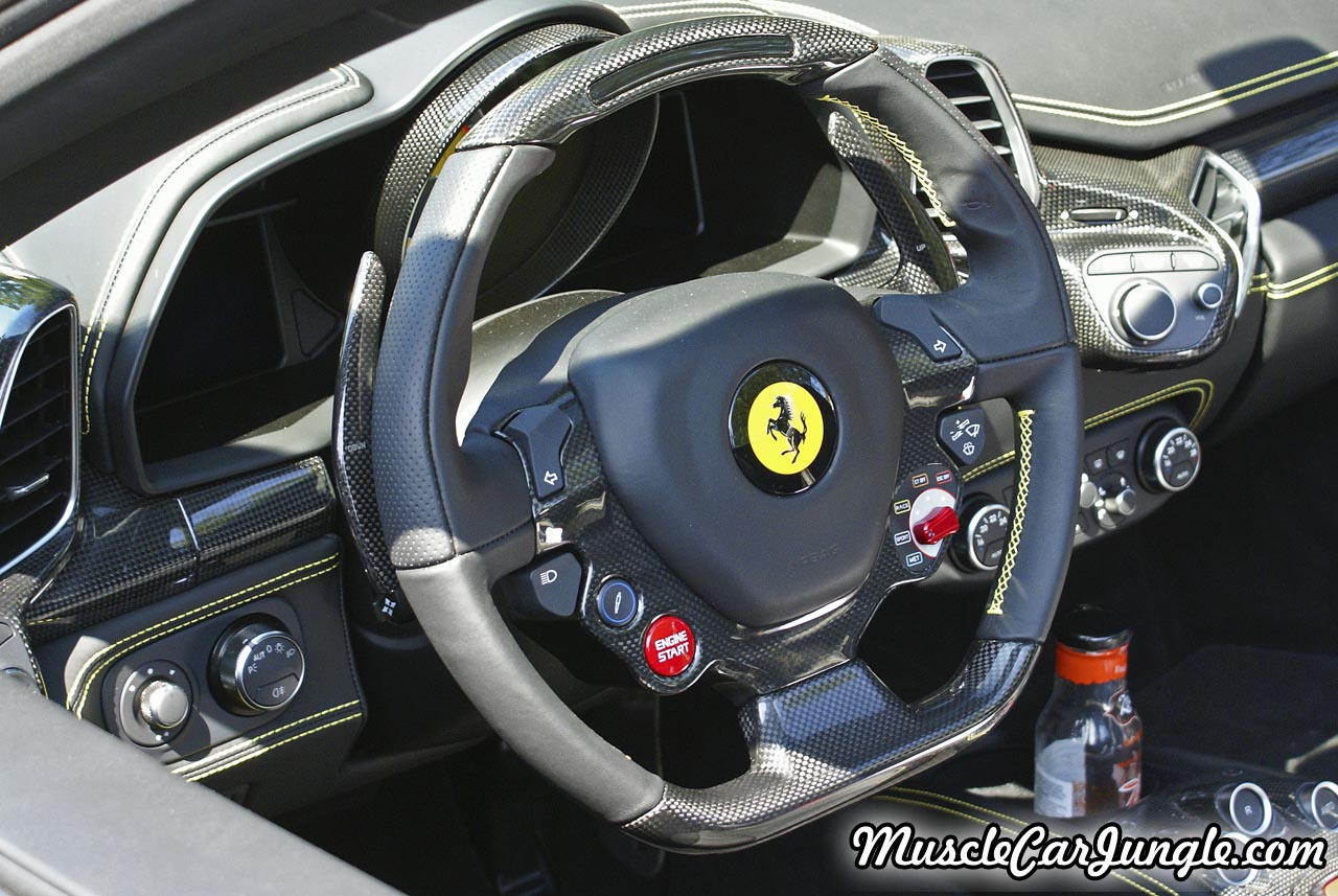 Black Ferrari 458 Spider Dash