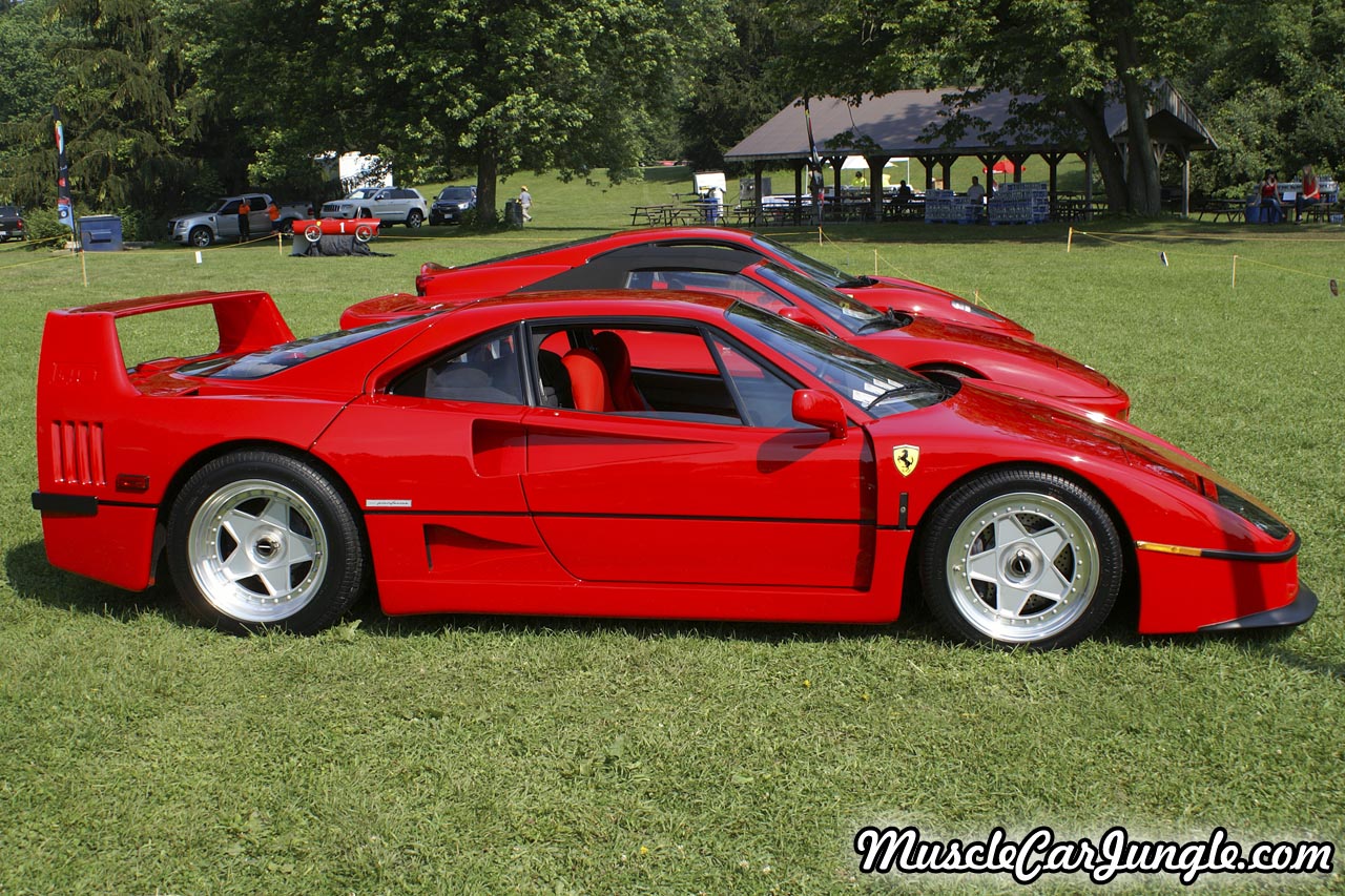 1991 Ferrari F40 Right Side