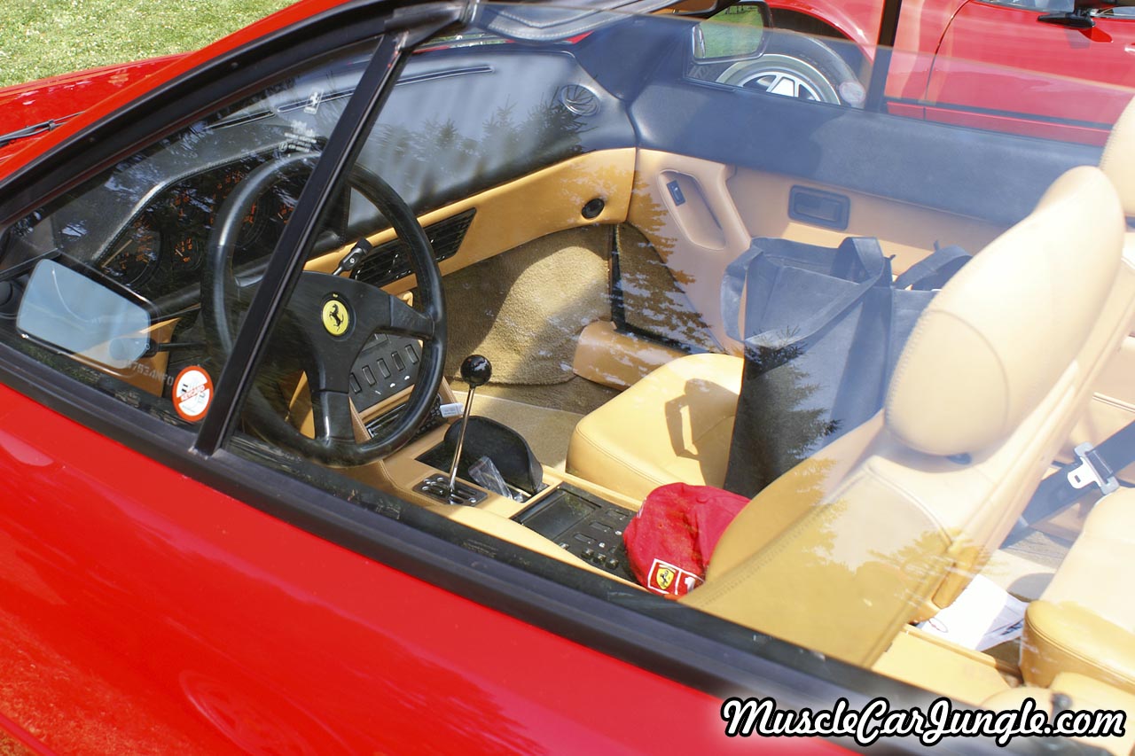 Ferrari Mondial T Cabriolet Interior