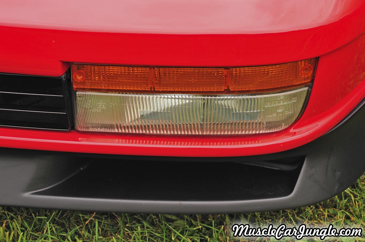 1986 Ferrari Testarossa Front Signal