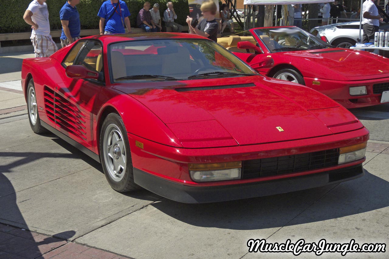 Ferrari Testarossa Front Right
