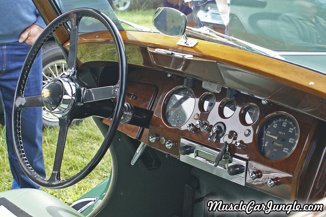 1950 Jaguar MK V Drop Head Coupe Dash
