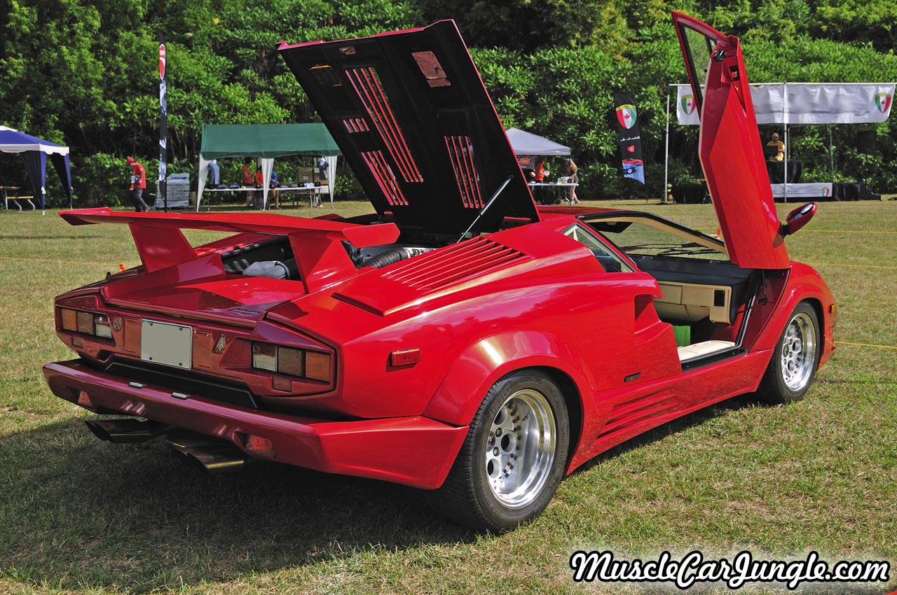 1990 Lamborghini Countach Rear Right