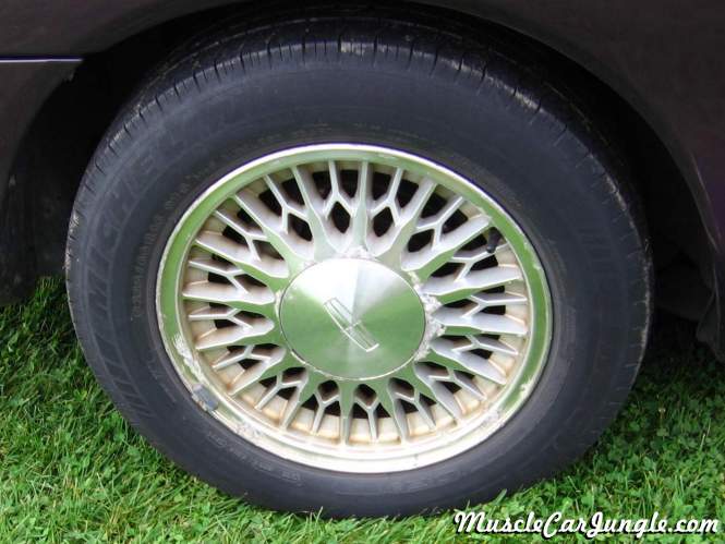 Lincoln Mark VIII Wheel