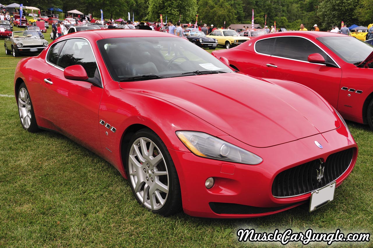 2009 GranTurismo Front Right