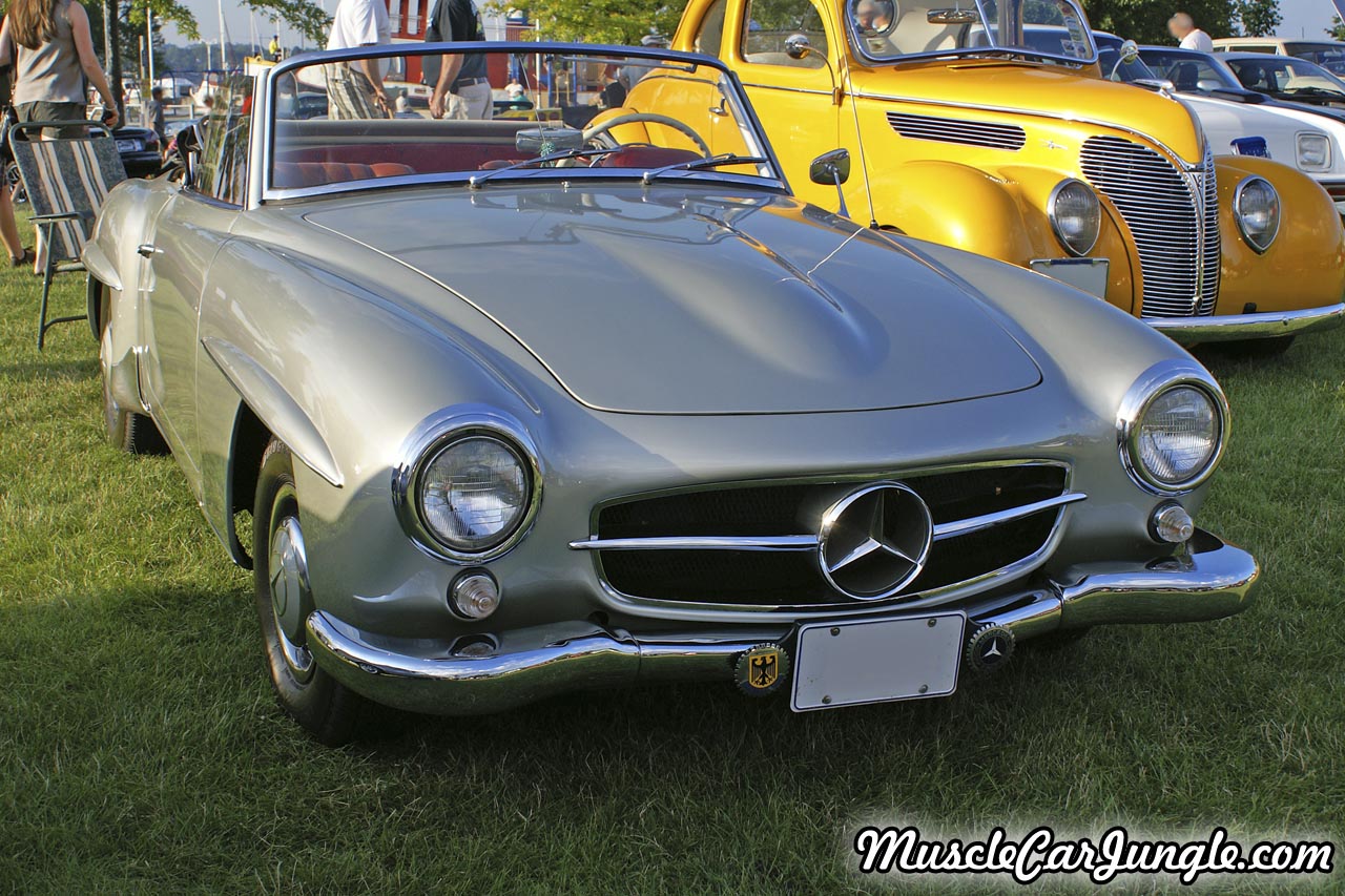 1956 190 SL Front Right