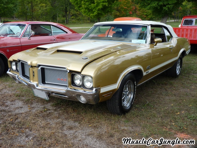 1972 442 W 30 Cutlass Front Left