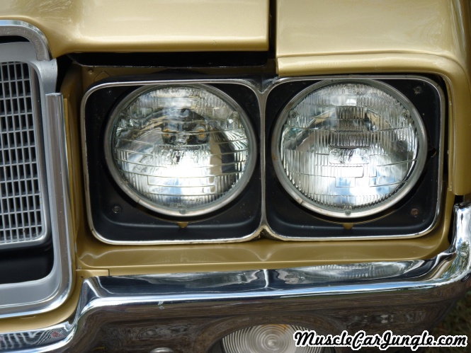 1972 442 W 30 Cutlass Headlights
