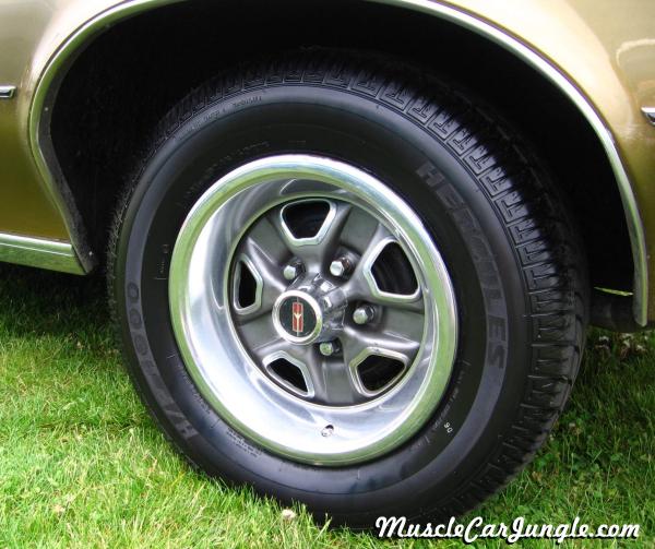 1971 Cutlass Supreme Wheel