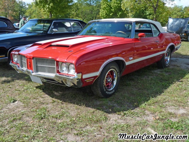 1971 Olds Cutlass Convertible Front Left