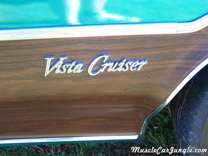 1972 Oldsmobile VIsta Cruiser Name Plate