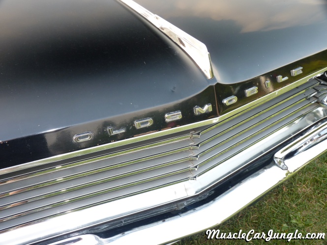 1963 Oldsmobile Holiday Grill