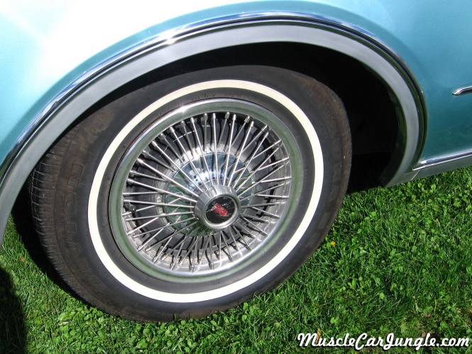 1967 Delta 88 Convertible Wheel