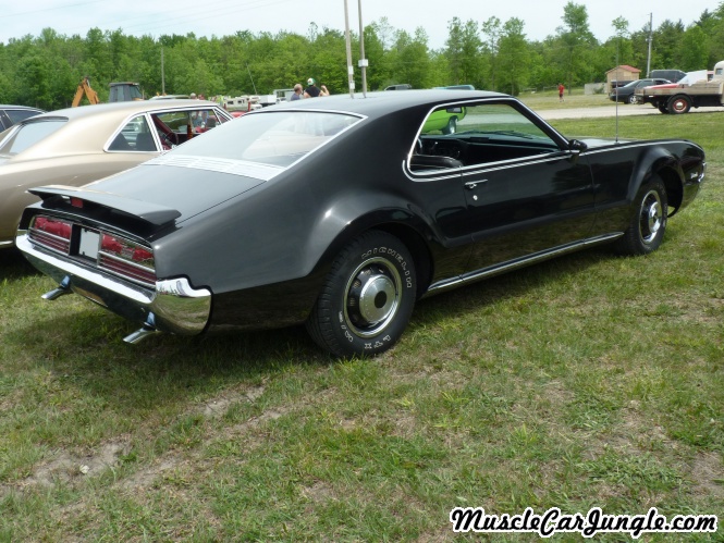 1966 Oldsmobile Tornado Right Side
