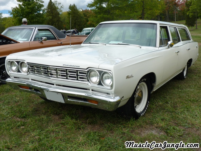 1968 Plymouth Satellite Station Wagon Front Left