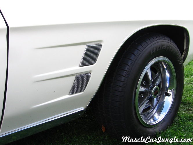 1969 Firebird 350 Fender Vents