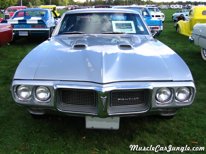 1969 Pontiac Firebird 400 Front