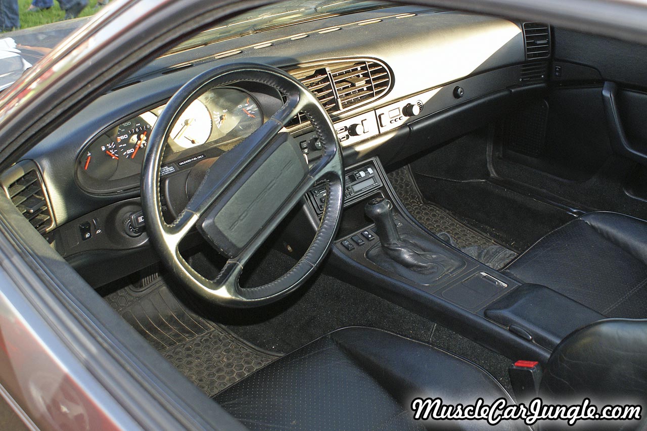 Porsche 944 Turbo Dash